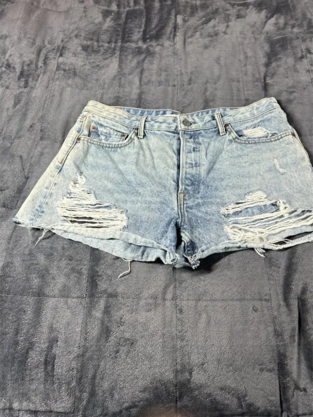 Grlfrnd Helena Heavily‎ Distressed Women's Jean Shorts Size 30 happy Boho